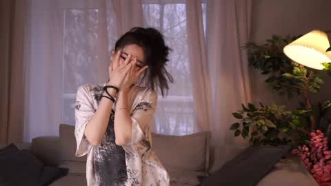 Snapshot of philomenafrost chatting on 12.08.24 Hitomi oo online show from 12.08.24