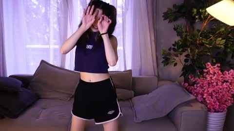 Snapshot of philomenafrost chatting on 12.12.24 Hitomi oo online show from 12.12.24