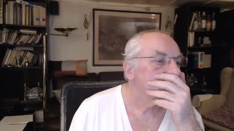 Snapshot of philoumis2 chatting on 01.24.25 Philippe online show from 01.24.25