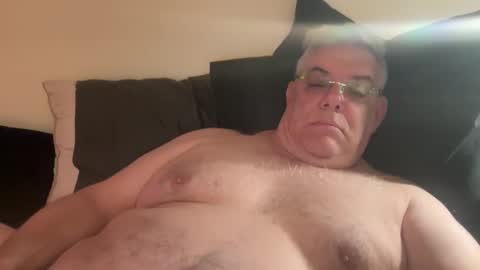 Snapshot of phlpjd chatting on 11.18.25 phlpjd online show from 11.18.25