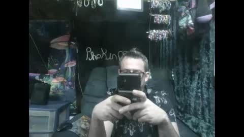 pho6kin9moms8 online show from 12.16.25