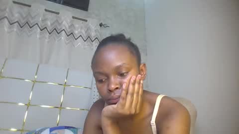 Snapshot of phoebe015 chatting on 02.12.26 phoebe online show from 02.12.26