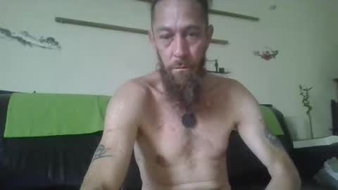 Snapshot of phorceofzen chatting on 04.25.26 phorceofzen online show from 04.25.26