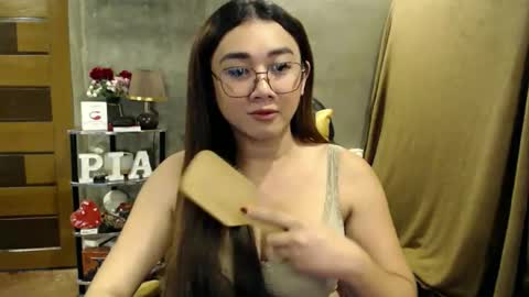 Pia online show from 11.11.25