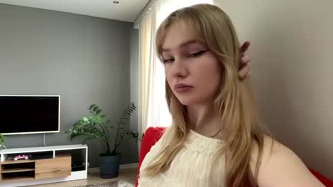 Snapshot of piastonesifer chatting on 06.18.26 Kristie online show from 06.18.26