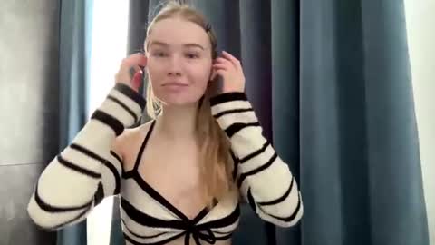 Snapshot of piastonesifer chatting on 07.15.26 Kristie online show from 07.15.26