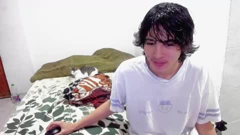 picaszomilos350 online show from 11.28.25