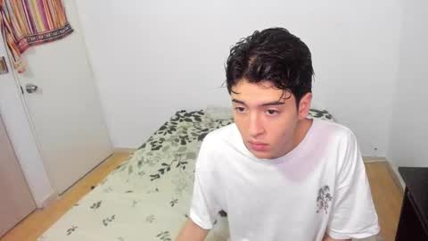 picaszomilos350 online show from 02.19.26