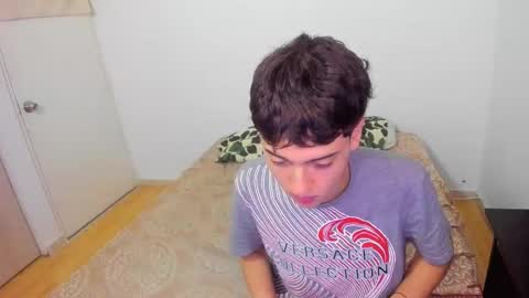 picaszomilos350 online show from 03.15.26