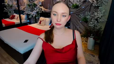 Snapshot of pieceofinspiration chatting on 12.28.24 Emelie online show from 12.28.24
