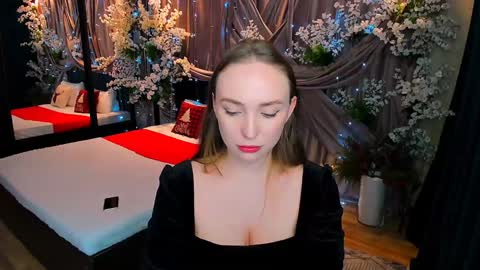 Snapshot of pieceofinspiration chatting on 01.12.25 Emelie online show from 01.12.25