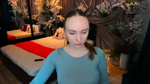Snapshot of pieceofinspiration chatting on 01.22.25 Emelie online show from 01.22.25