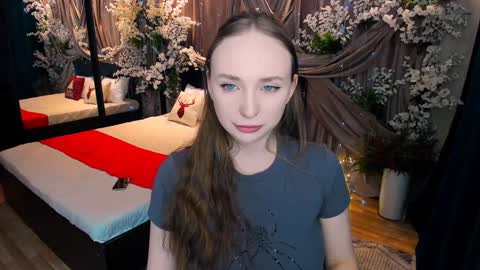 Snapshot of pieceofinspiration chatting on 01.23.25 Emelie online show from 01.23.25