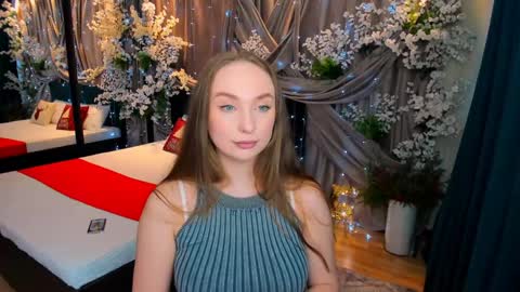 Snapshot of pieceofinspiration chatting on 01.31.25 Emelie online show from 01.31.25