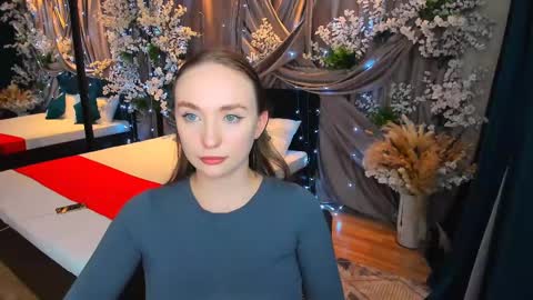 Snapshot of pieceofinspiration chatting on 02.10.25 Emelie online show from 02.10.25