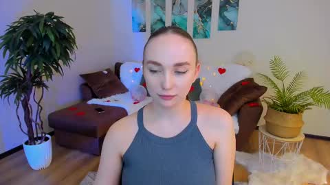 Snapshot of pieceofinspiration chatting on 02.22.25 Emelie online show from 02.22.25