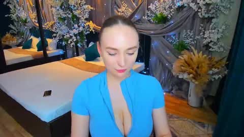 Snapshot of pieceofinspiration chatting on 02.28.25 Emelie online show from 02.28.25