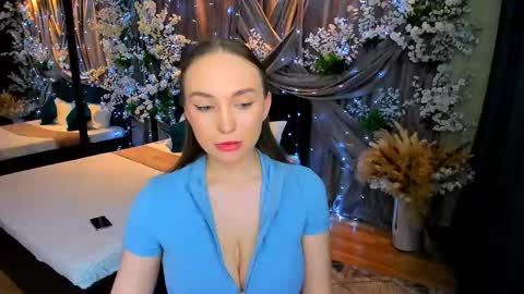 Snapshot of pieceofinspiration chatting on 03.03.25 Emelie online show from 03.03.25