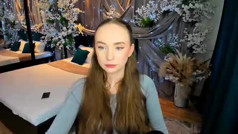 Snapshot of pieceofinspiration chatting on 03.09.25 Emelie online show from 03.09.25