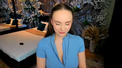 Snapshot of pieceofinspiration chatting on 03.09.25 Emelie online show from 03.09.25