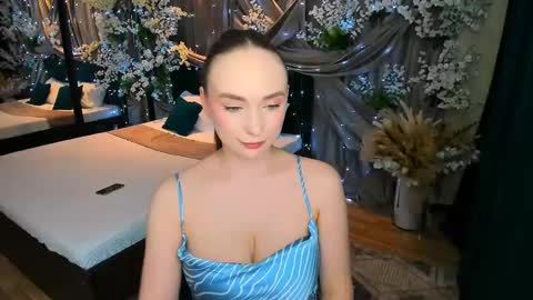 Snapshot of pieceofinspiration chatting on 03.12.25 Emelie online show from 03.12.25