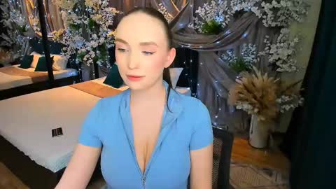 Snapshot of pieceofinspiration chatting on 03.12.25 Emelie online show from 03.12.25