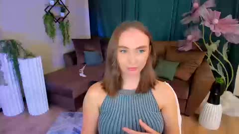 Snapshot of pieceofinspiration chatting on 09.23.25 Emelie online show from 09.23.25
