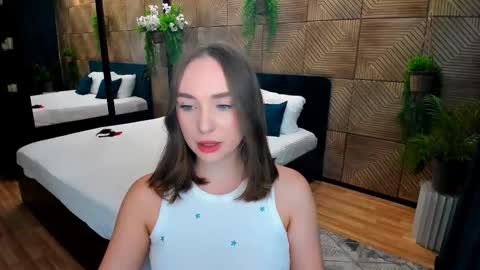 Snapshot of pieceofinspiration chatting on 09.30.25 Emelie online show from 09.30.25