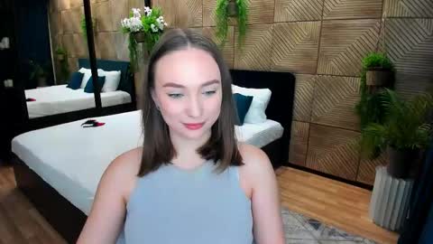 Snapshot of pieceofinspiration chatting on 10.05.25 Emelie online show from 10.05.25