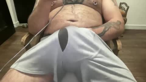 Snapshot of pierced_leather chatting on 01.09.25 pierced_leather online show from 01.09.25