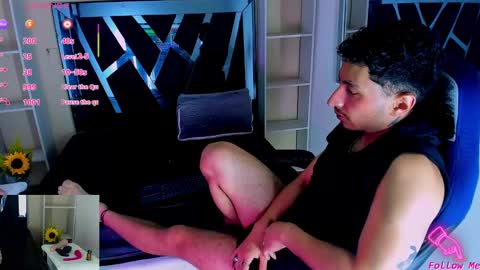 Snapshot of piggy_eddy chatting on 09.24.25  Eddy Brock... Its a pleasure to talk to...  online show from 09.24.25