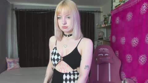 piginnya online show from 09.17.25