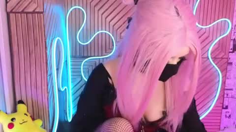 Snapshot of pika_pikaa chatting on 06.18.26 Sonya online show from 06.18.26