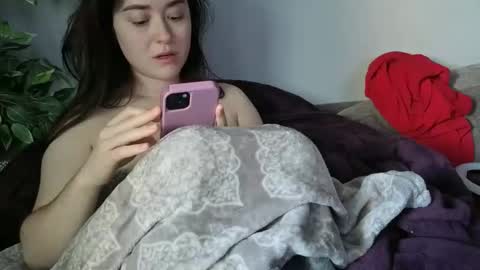 PilloGoddess online show from 05.10.26