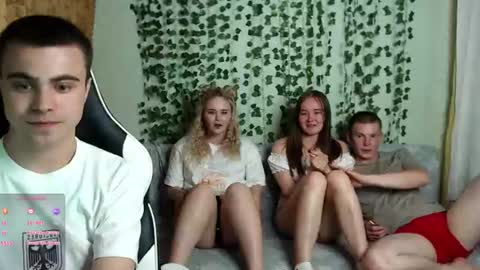 Snapshot of pillow_talkk chatting on 07.29.26 Adam Alaria Alice Alex online show from 07.29.26