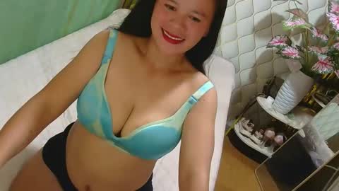 Snapshot of pinay_flor chatting on 04.13.26 IM FLOR online show from 04.13.26