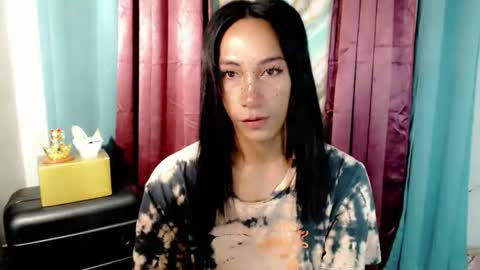 lucyLove online show from 10.16.25