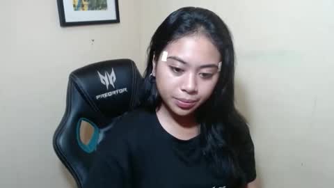 Snapshot of pinay_shinexxx chatting on 04.18.26 pinay_shinexxx online show from 04.18.26