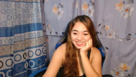 Snapshot of pinay_singlemomxs chatting on 03.18.26 pinay_singlemomxs online show from 03.18.26
