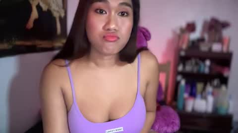 Snapshot of pinay_sofiexx chatting on 09.16.25 sofielove online show from 09.16.25