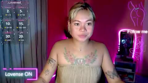 Snapshot of pinay_sweetlenatashaxx chatting on 10.02.25 call me natasha online show from 10.02.25