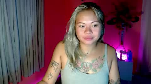 Snapshot of pinay_sweetlenatashaxx chatting on 10.09.25 call me natasha online show from 10.09.25