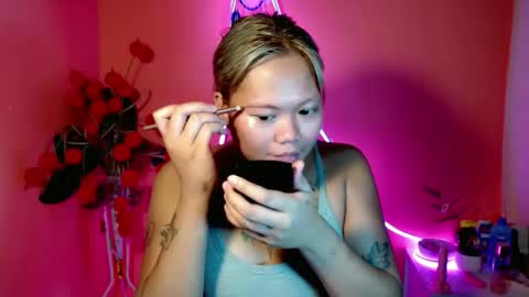 Snapshot of pinay_sweetlenatashaxx chatting on 10.17.25 call me natasha online show from 10.17.25