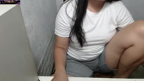 mhae-mhae online show from 10.10.25