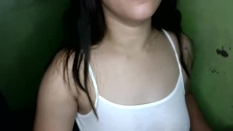 Snapshot of pinayhottie0028 chatting on 10.23.25 PinayHottie online show from 10.23.25