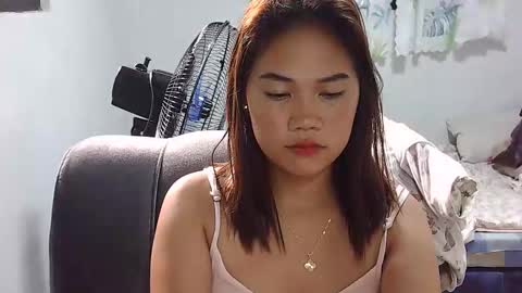 Snapshot of pinayligaya22 chatting on 10.11.25 JOY online show from 10.11.25