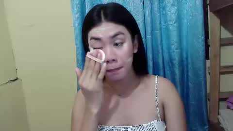 Snapshot of pinayloving_bella chatting on 09.29.25 pinayloving_bella online show from 09.29.25