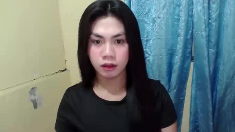 Snapshot of pinayloving_bella chatting on 10.05.25 pinayloving_bella online show from 10.05.25