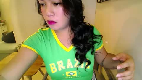 Snapshot of pinaymorena69 chatting on 09.28.25 Just cath  online show from 09.28.25