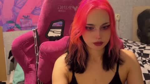 Snapshot of pineapple_dope chatting on 05.27.26 Nancy online show from 05.27.26